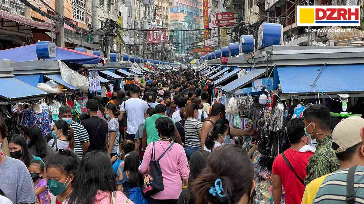 12.6 million Filipino families consider themselves poor, SWS polls show