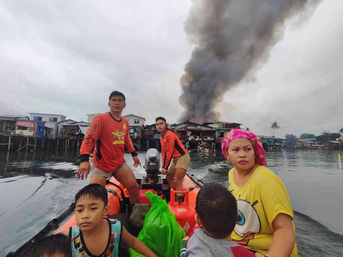 Fire hits 30 houses along shoreline in Davao City - PCG
