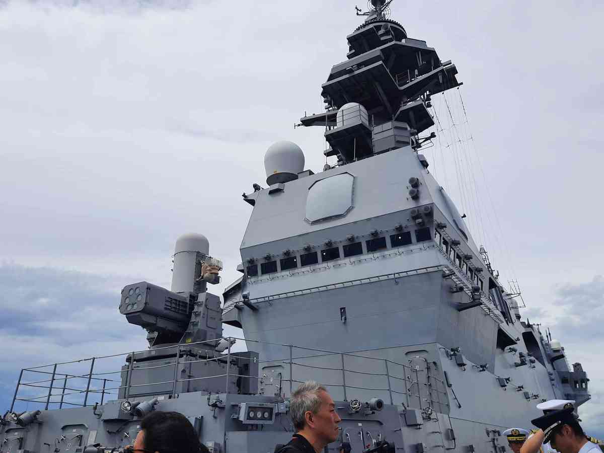 Japan warships JS Izumo and JS Samidare in Manila for goodwill visit
