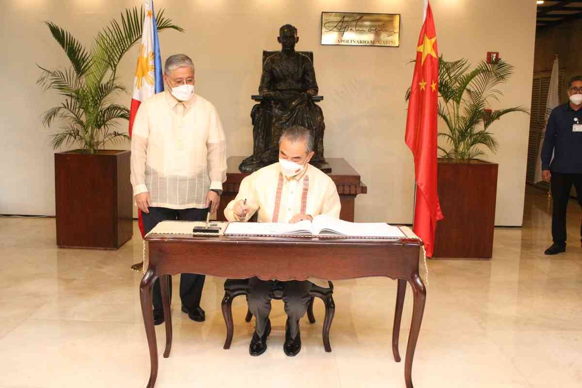 LOOK: DFA Sec. Manalo meets Chinese Foreign Minister Wang Yi