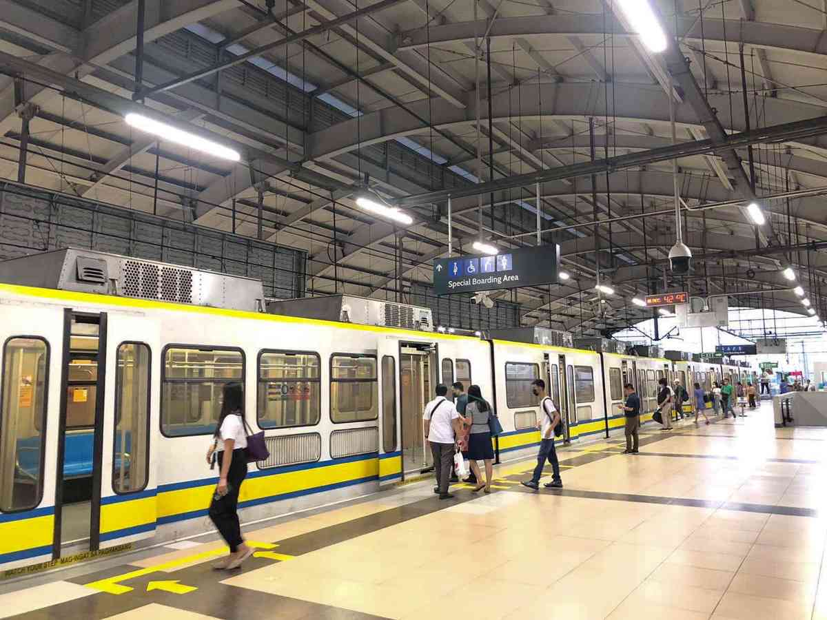 LRT-1 enforces limited ops after a malfunction at Baclaran station