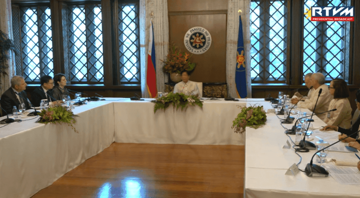 Marcos recognizes American firms' role to PH economy