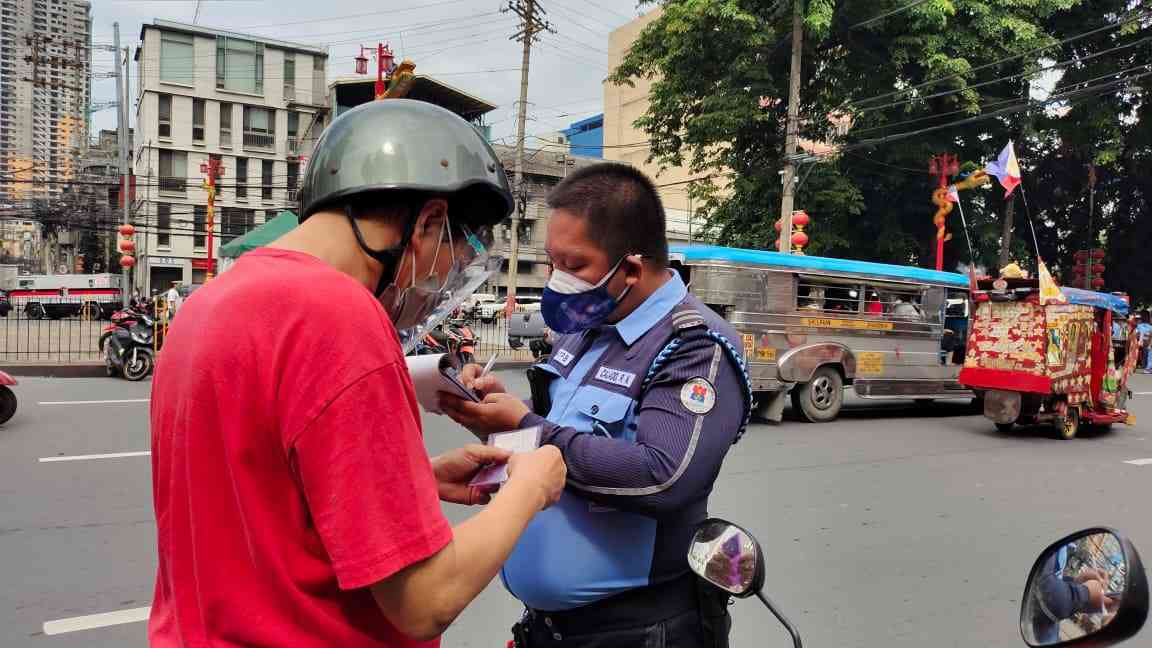 MMDA: Over 1,400 motorists apprehended during motorcycle lane dry run
