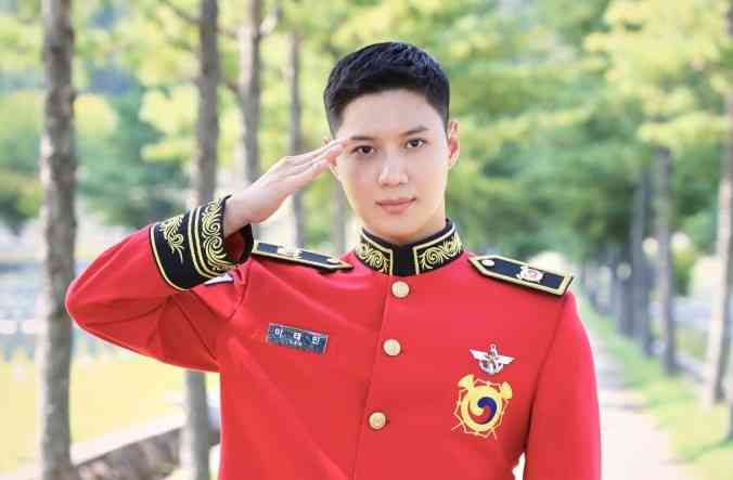 LOOK: SHINee's Taemin hints on his military discharge date