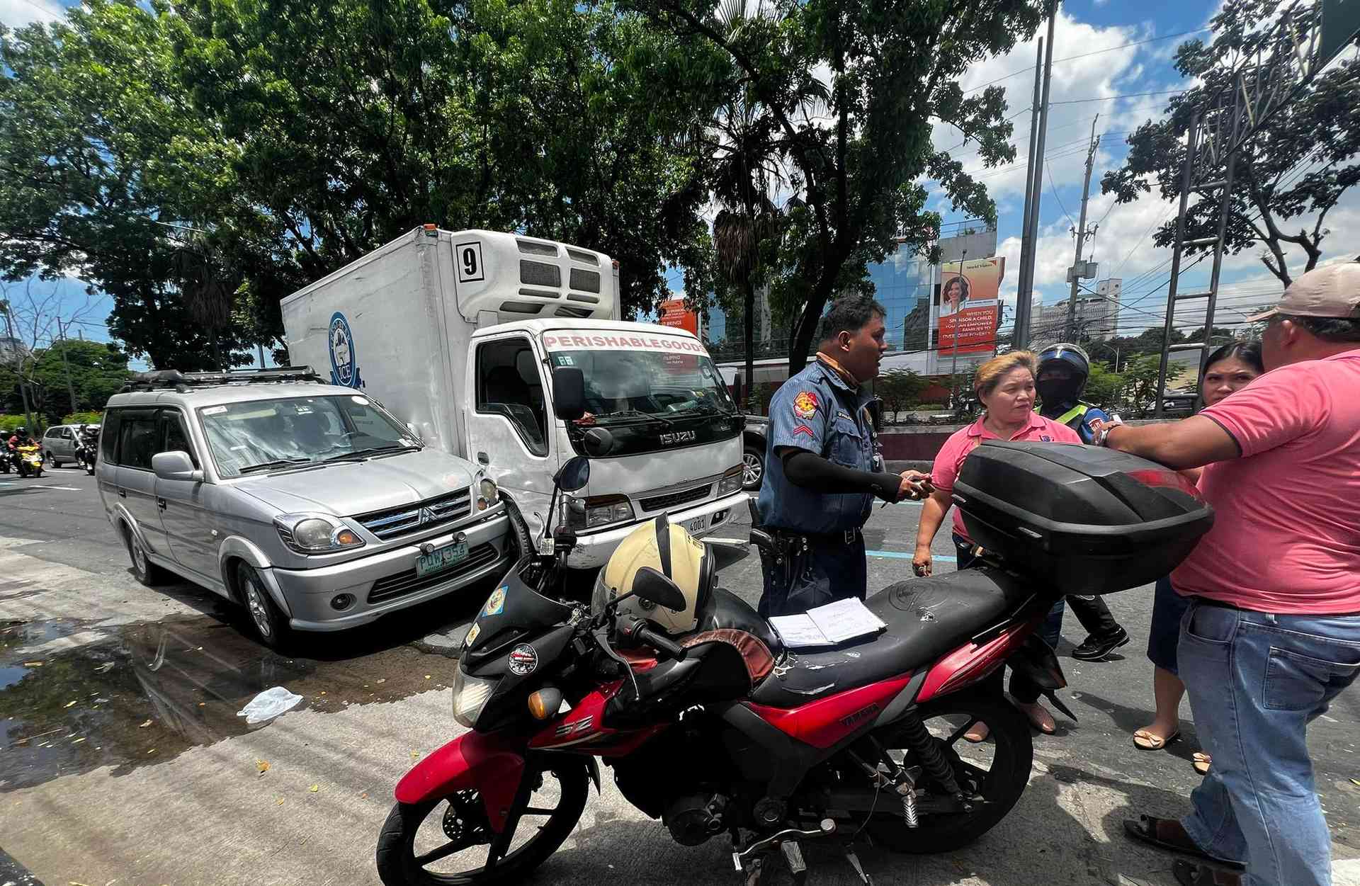 3 vehicles figure in accident in Quezon City