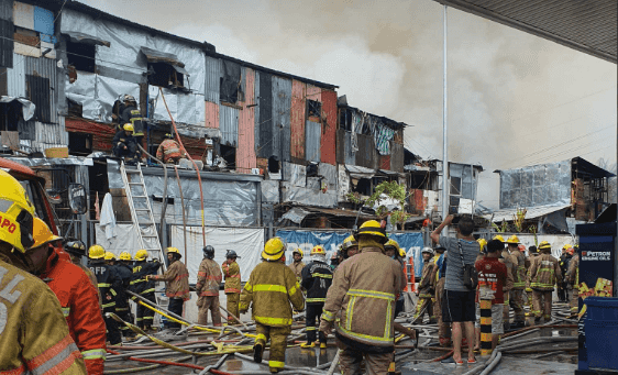 Fire hits residential area in QC