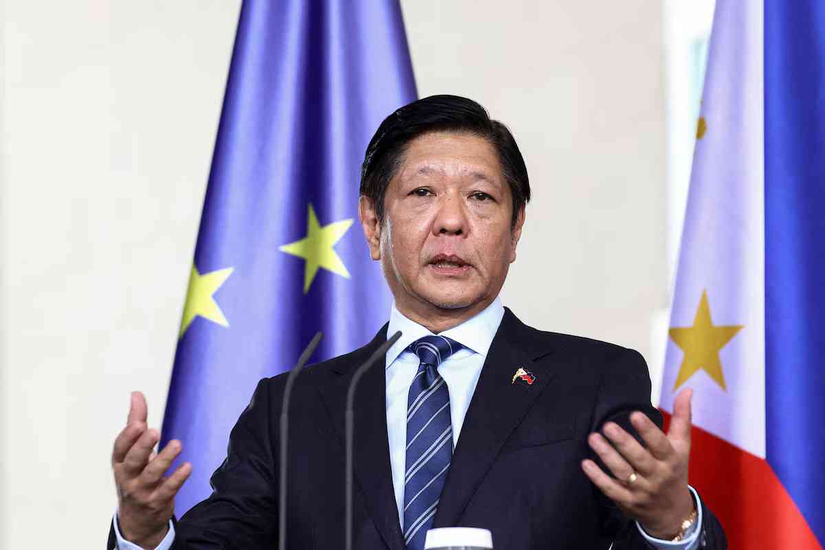 Philippines ups stakes in China row, vows countermeasures to coastguard 'attacks'
