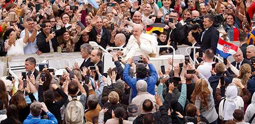Pope Francis, in Easter address, calls for Gaza ceasefire