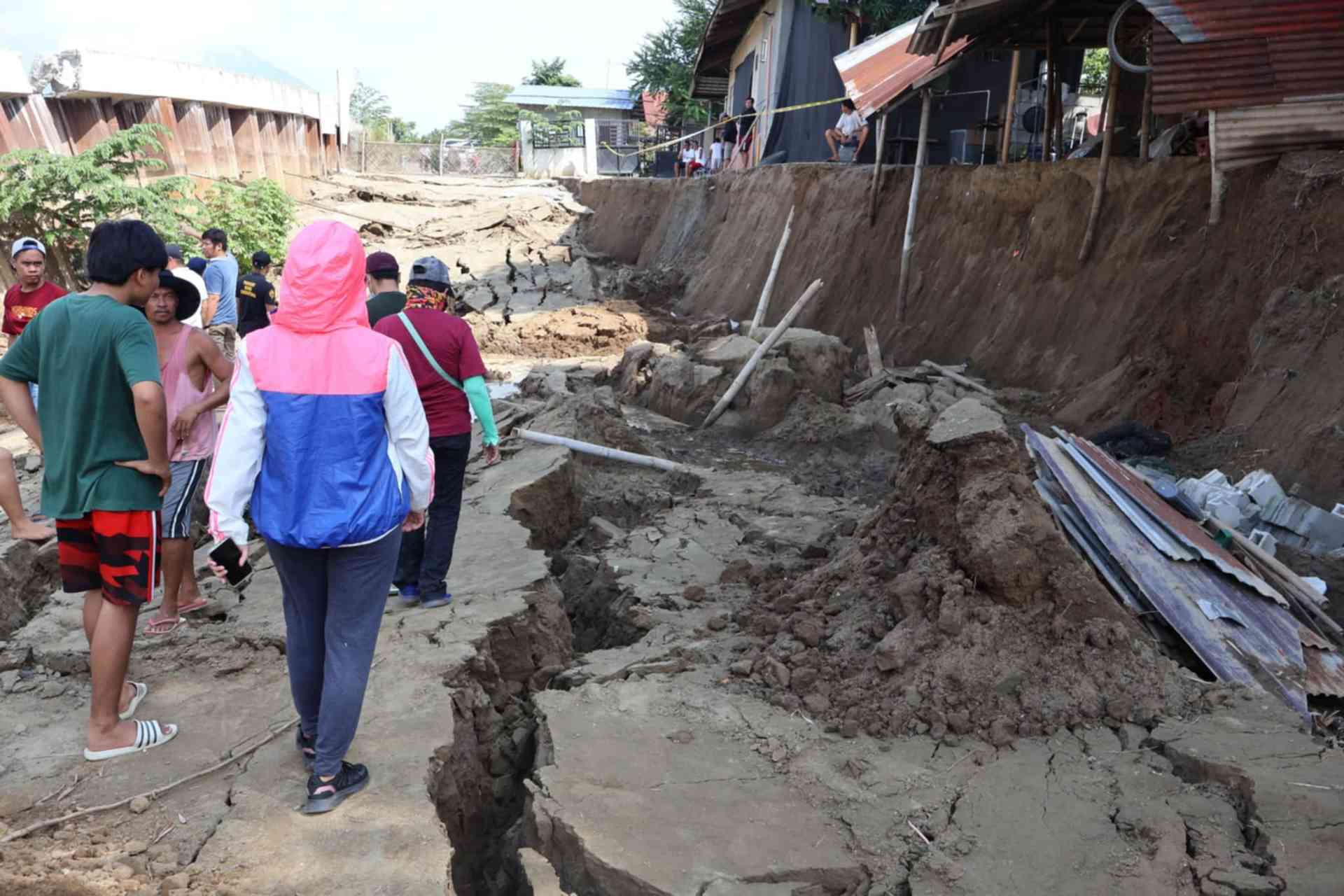 10 homes ordered to evacuate due to landslide at DPWH project site in Arayat, Pampanga