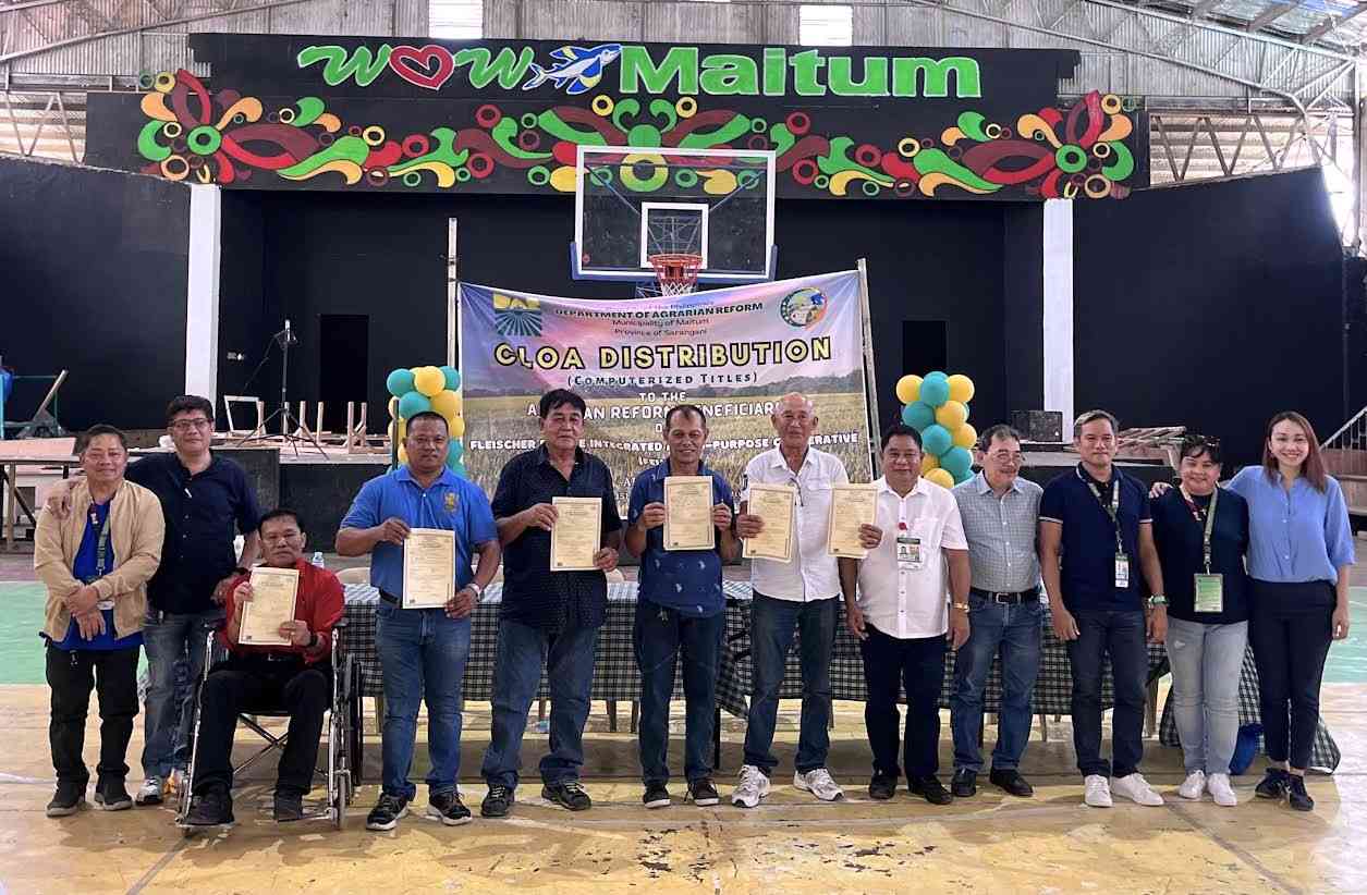 111 Sarangani farmers receive agri land titles