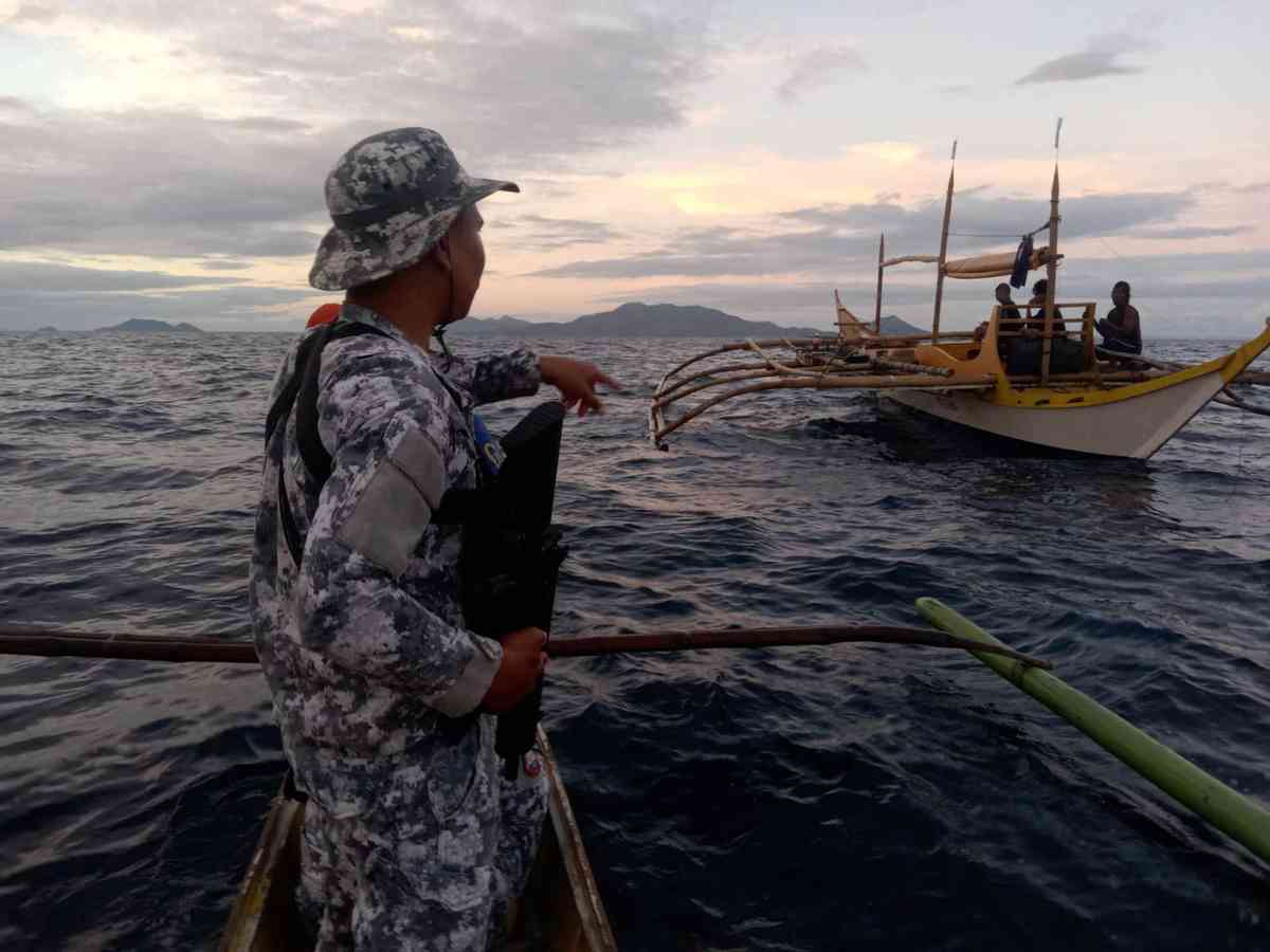 2 motorbancas apprehended for illegal fishing in Maripipi, Biliran — PCG