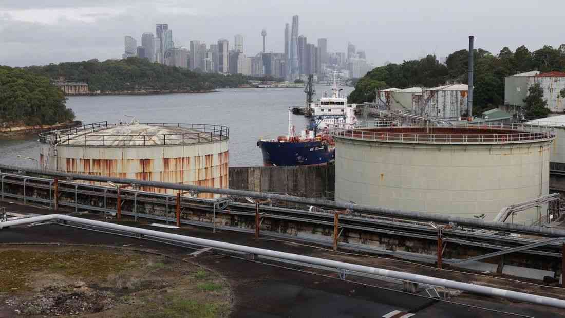 Australia says fuel supply levels stable, PM urges residents to avoid panic buying