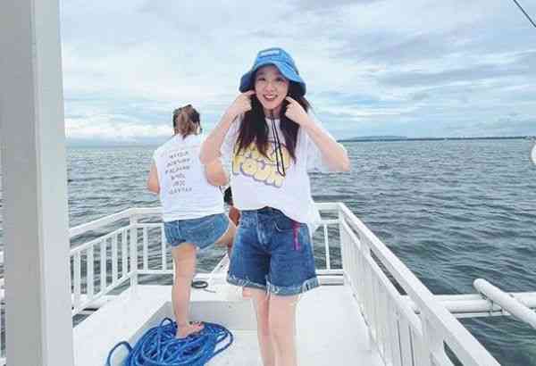 2NE1's Dara takes on 'Tinikling Challenge' in Bohol