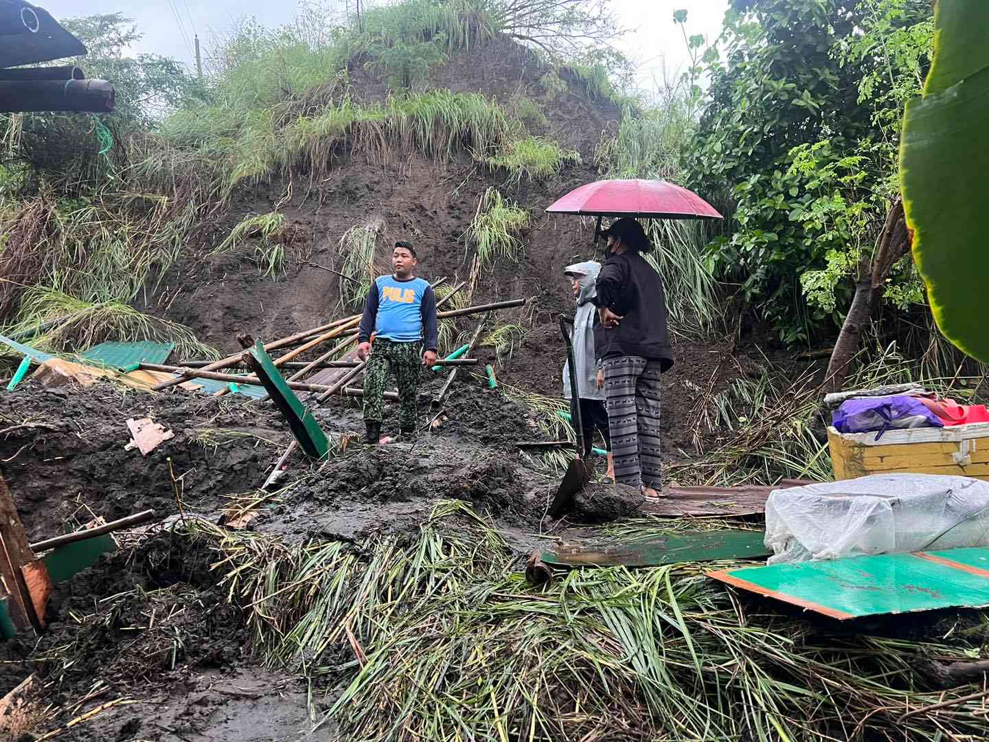 Family dead in Batangas landslide