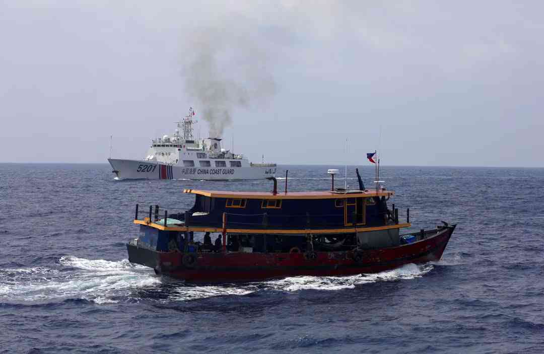 4 hurt after Chinese coast guard fires water cannon at PH ship