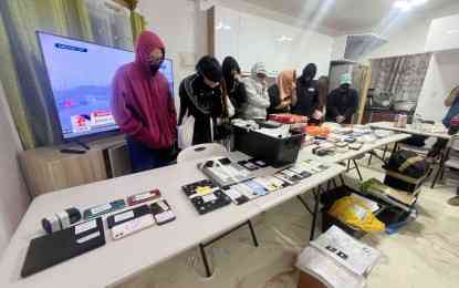 9 scammers nabbed in Cavite for 'vishing'