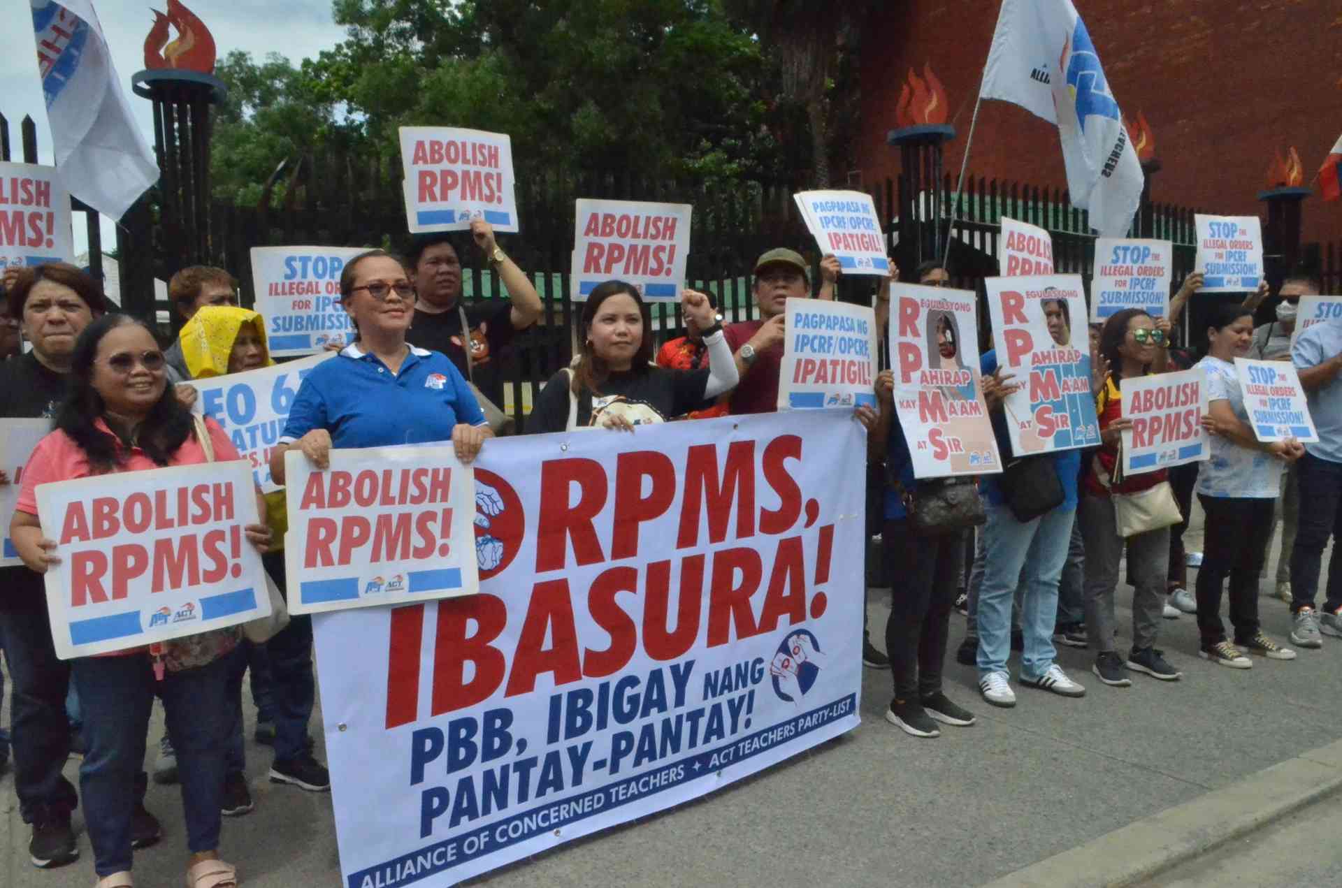 ACT stages protest at DepEd Central Office; condemns illegal orders on RBPMS implementation