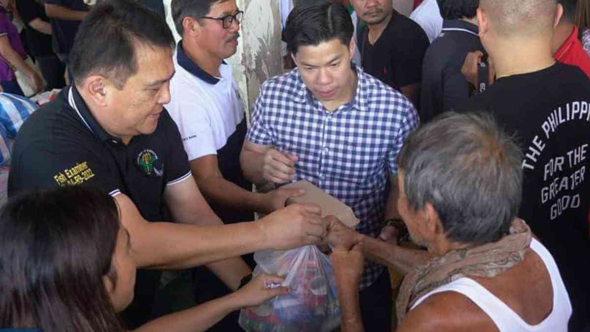 DA-BFAR extends aid to fisherfolks in Cavite affected by the oil spill