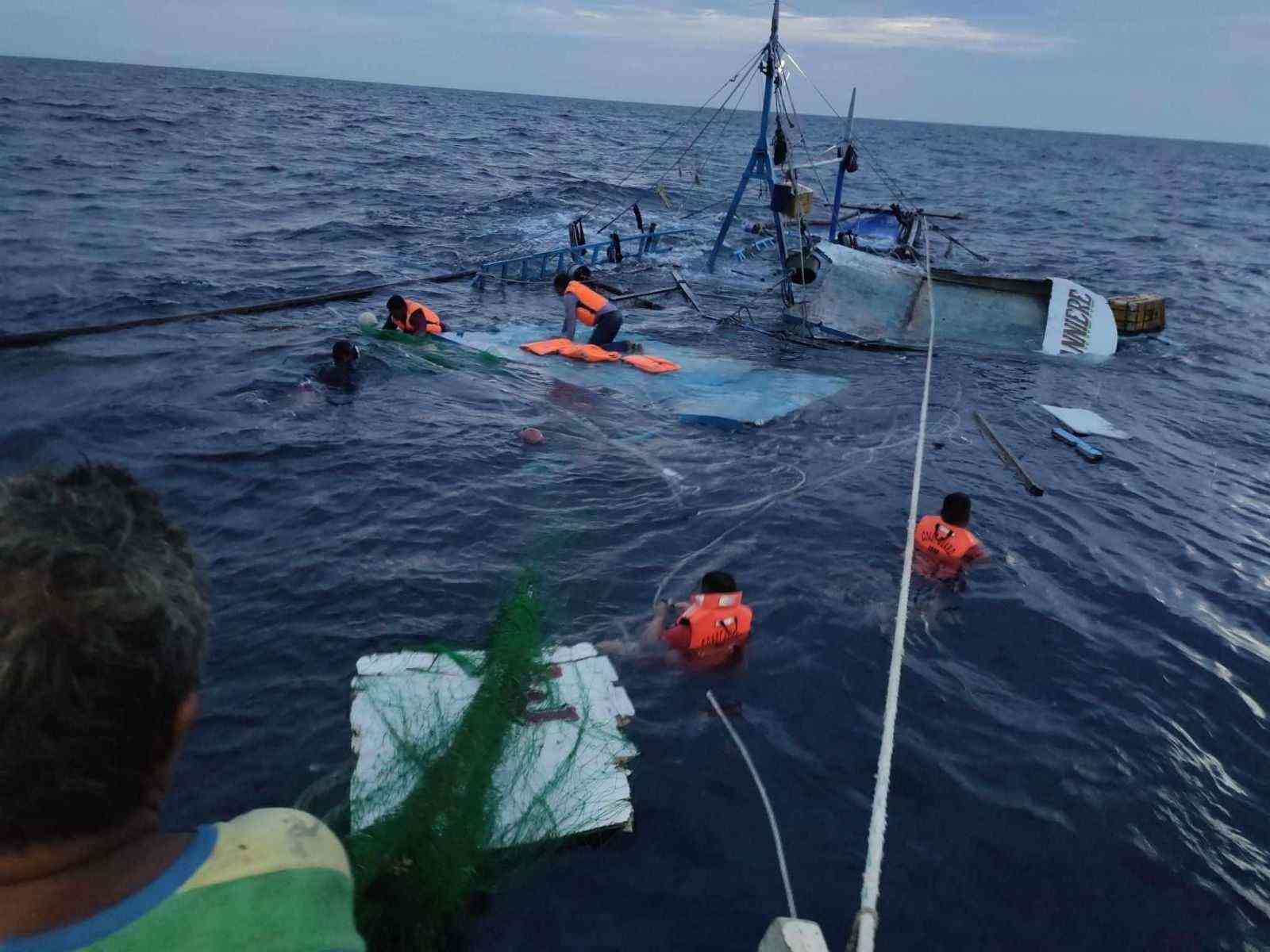 Solon seeks probe into submerged motorboat in Rizal