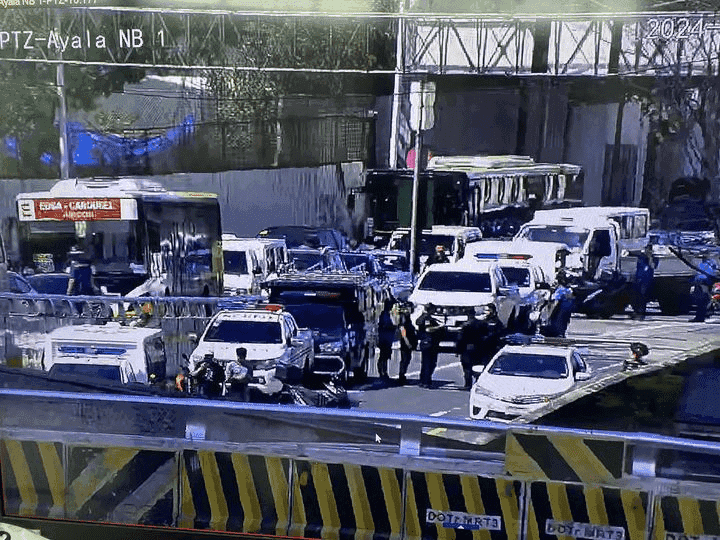 MMDA: EDSA Ayala SB Tunnel now passable after a road rage incident