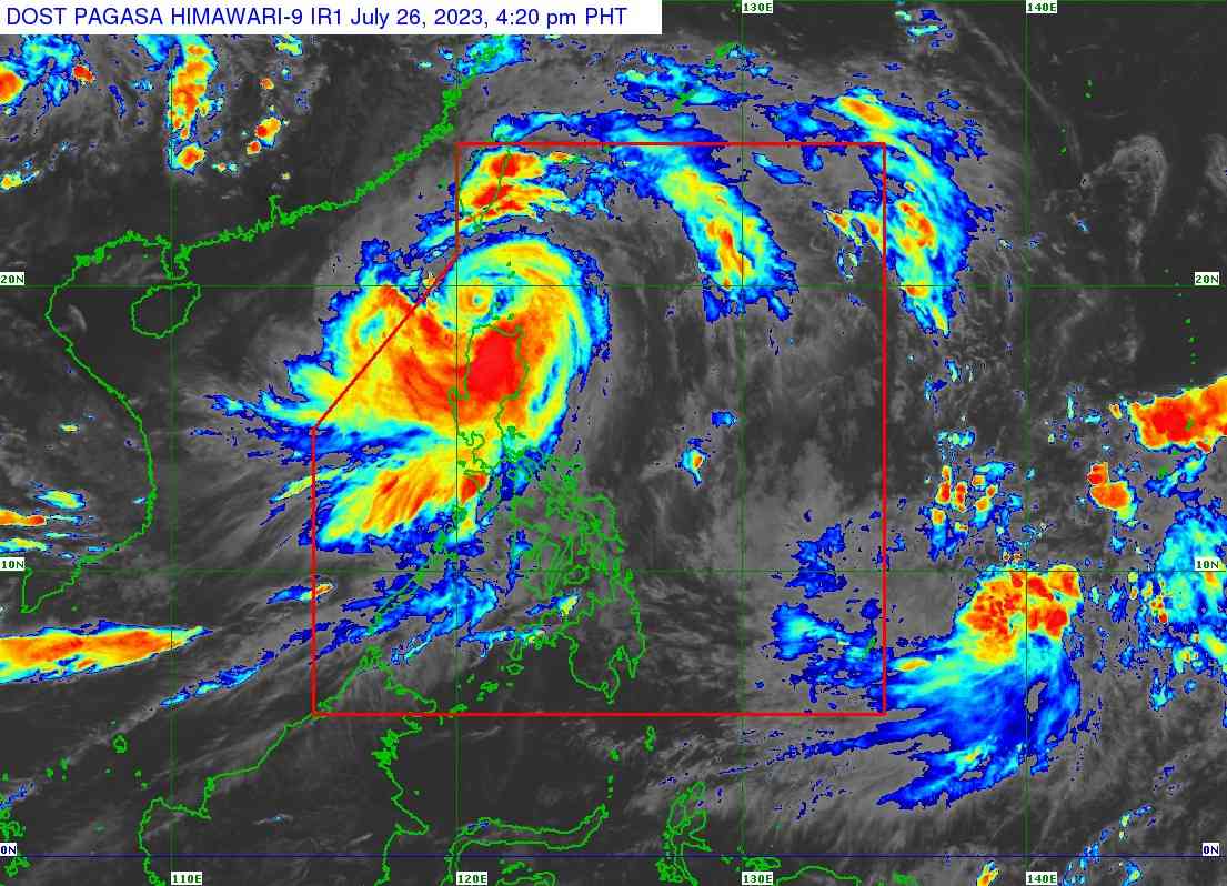 Egay slowly moves away from Dalupiri Island; Signal No. 4 still up in some parts of northern Luzon