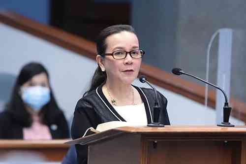 Poe: DOTr officials should be held accountable for defective  LRT-1 coaches