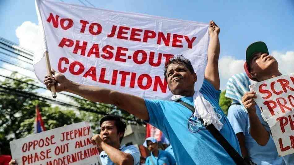 Jeepney, UV consolidation still at 64.4%, says LTFRB