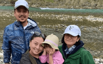 John Lloyd Cruz goes camping with son Elias, rumored girlfriend Isabel Santos