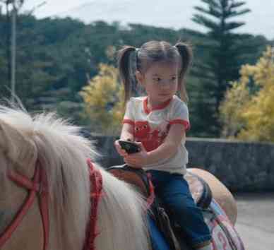 LOOK: Anne Curtis shares pics of Dahlia while riding a horse in Baguio