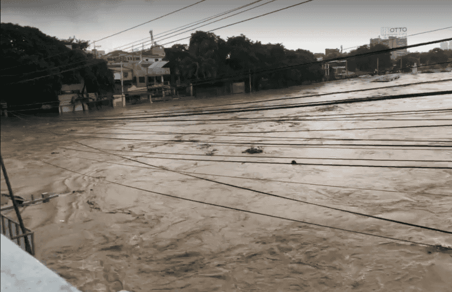 Marikina River reaches 3rd alarm, residents forced to evacuate