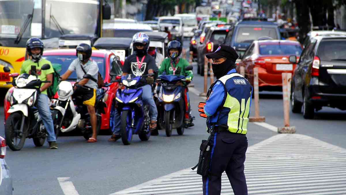 MMDA extends dry run of exclusive motorcycle lane