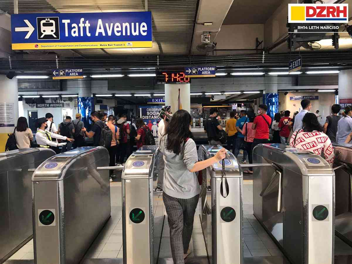 MRT-3 reaches out to passenger over damaged laptop