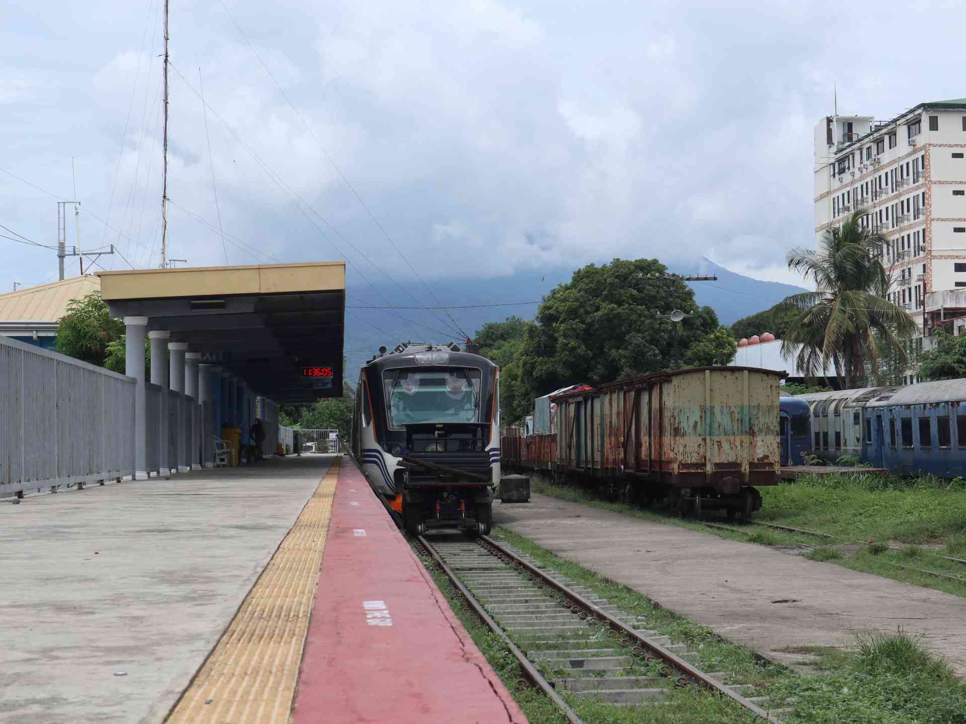 PNR temporarily suspends Calamba-San Pablo trips for maintenance