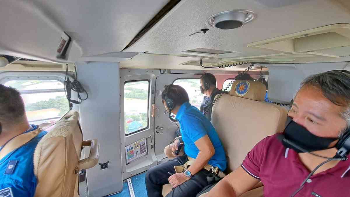 Prez Marcos conducts aerial inspection over Paeng-hit areas