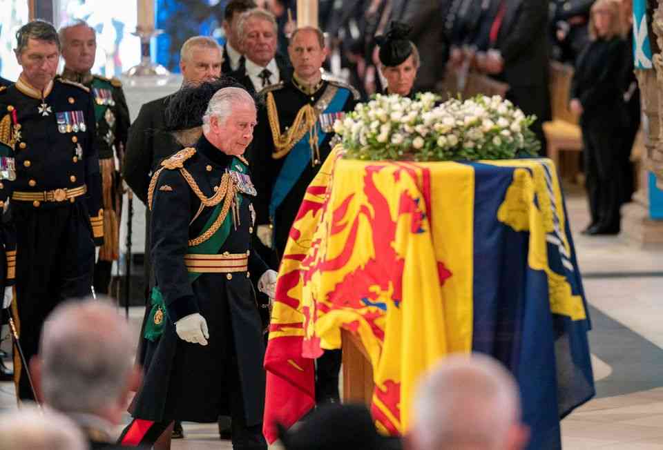 Queen Elizabeth II’s coffin will return to London; King Charles III to visit Ireland