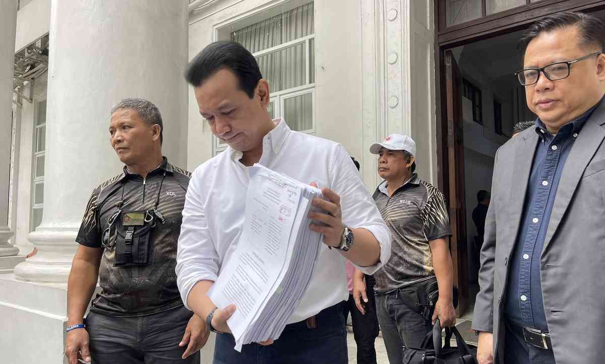 Trillanes files plunder, graft complaint vs. Ex-Pres. Duterte, Go