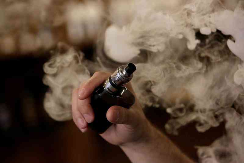 Vapers in indoor public areas to fine up to P20k, says DTI