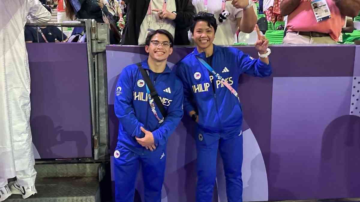 Yulo, Villegas served as PH flag bearers in Paris Olympics closing ceremony