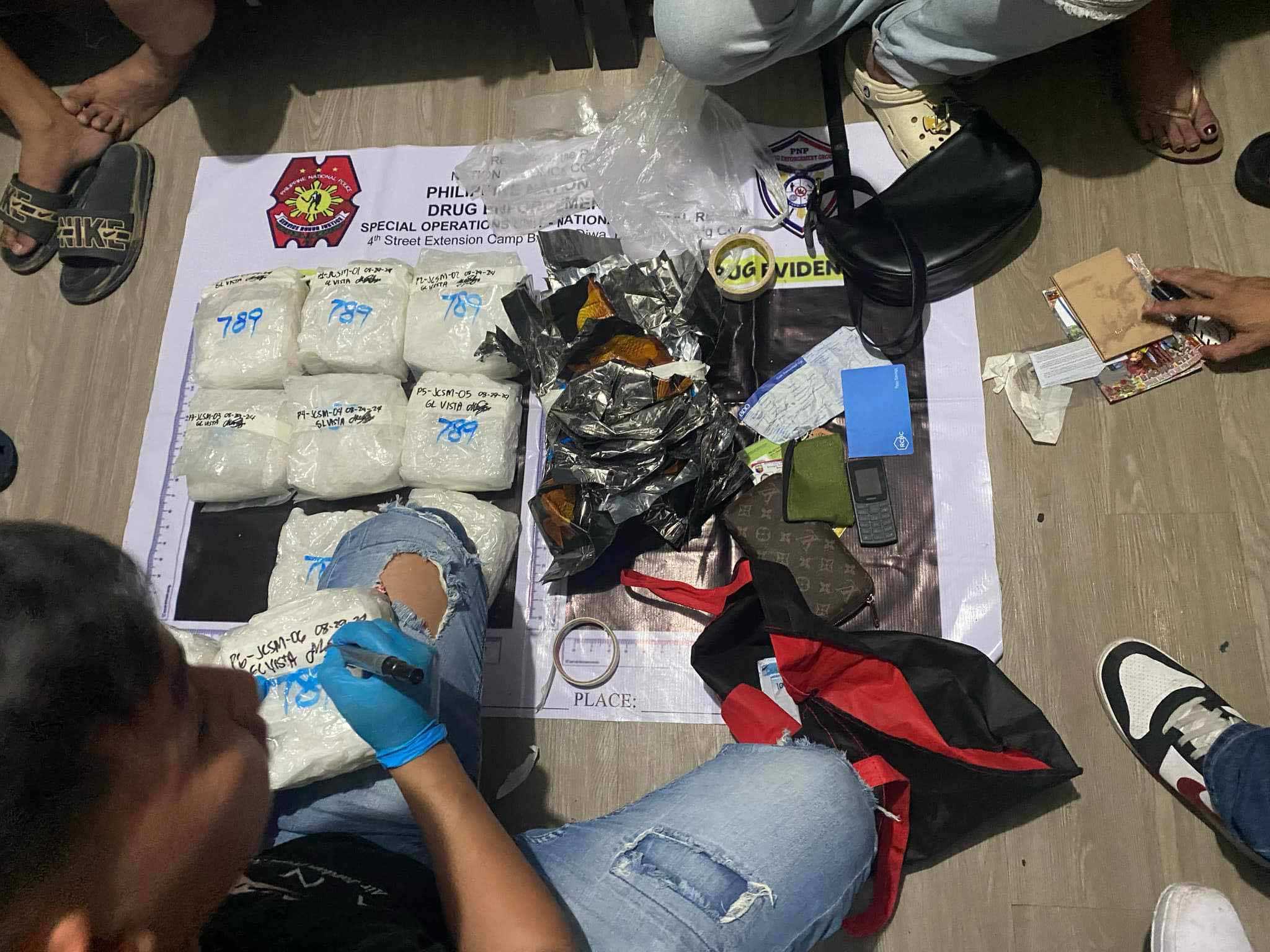 2 suspected members of major drug syndicate arrested in Manila buy-bust operation