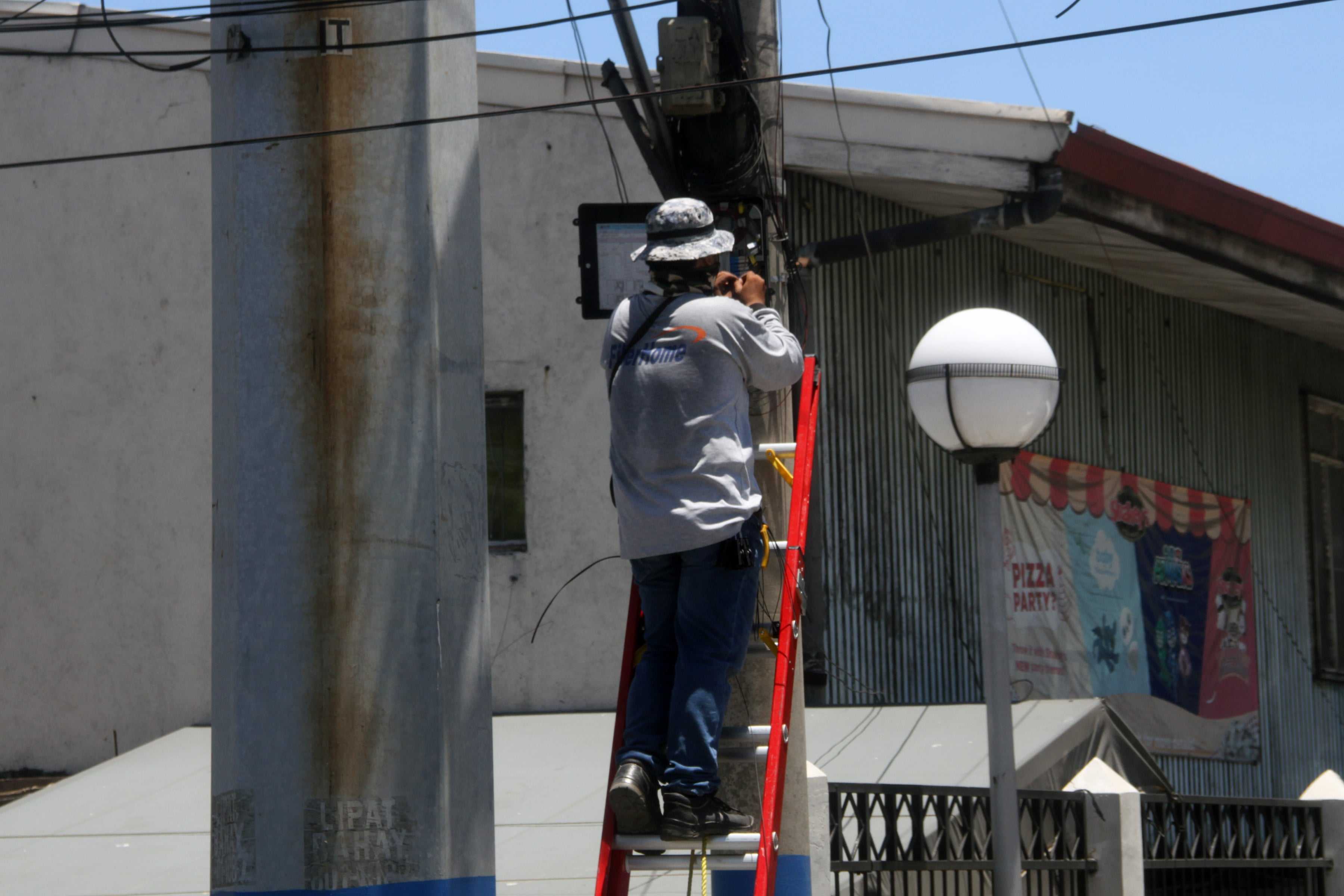 Senate to investigate high electric cost, power outages in provinces