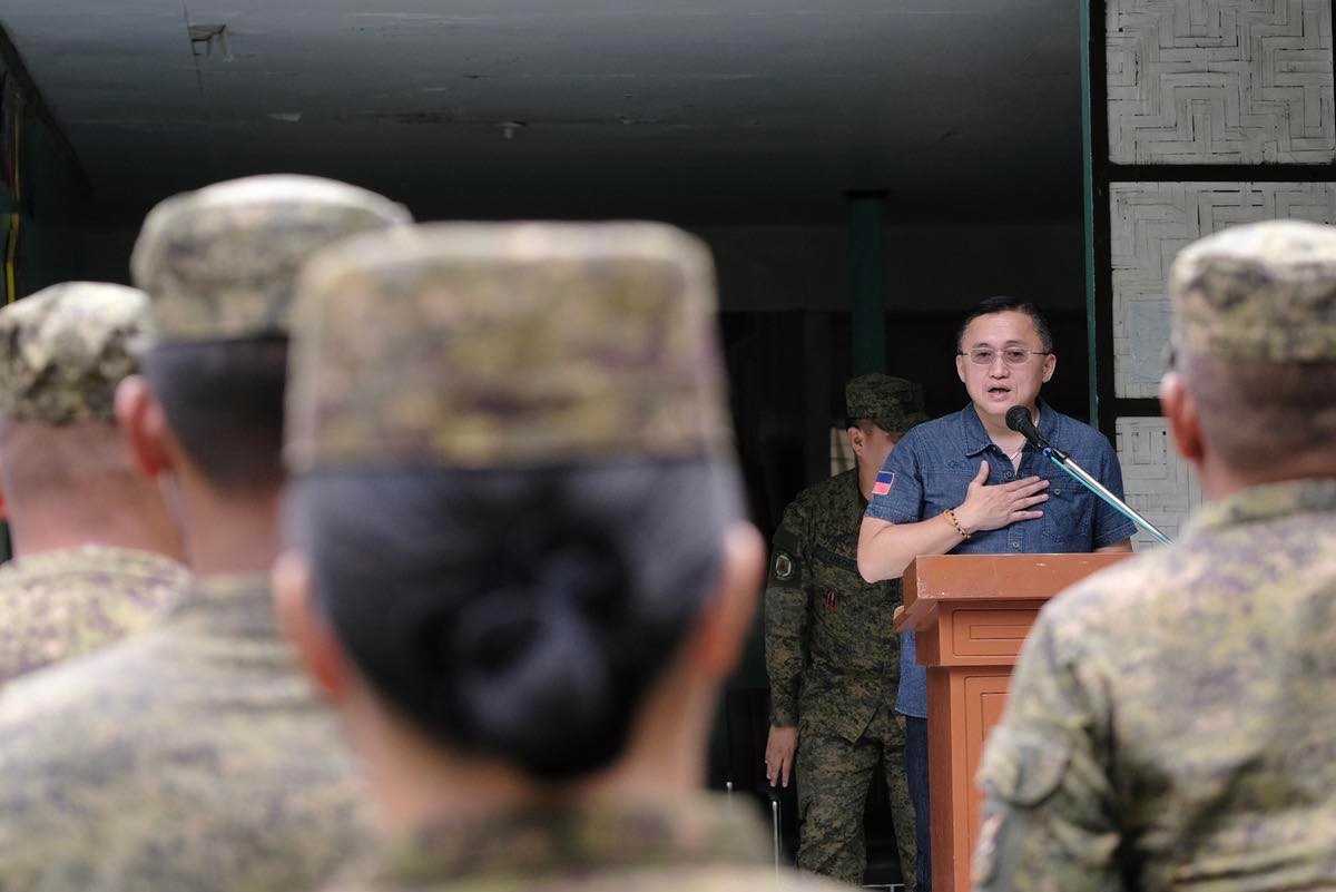 Bong Go meets soldiers in Davao Oriental as he vows to continue promoting the welfare of uniformed personnel