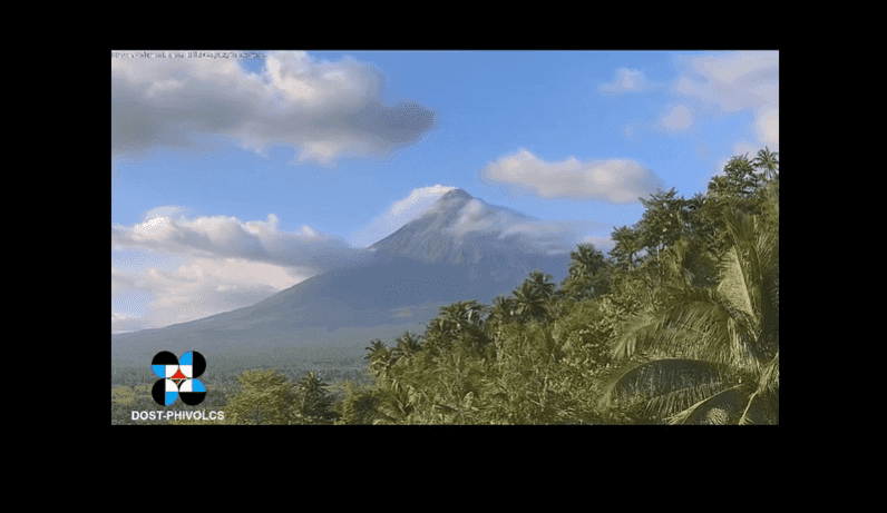 Phreatic eruption observed in Mayon Volcano; Alert level 2 remains -  Phivolcs