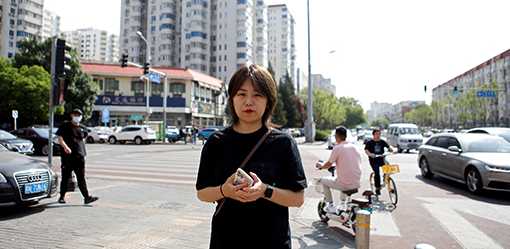 Chinese woman fighting for fertility rights hopes to end single mother stigma
