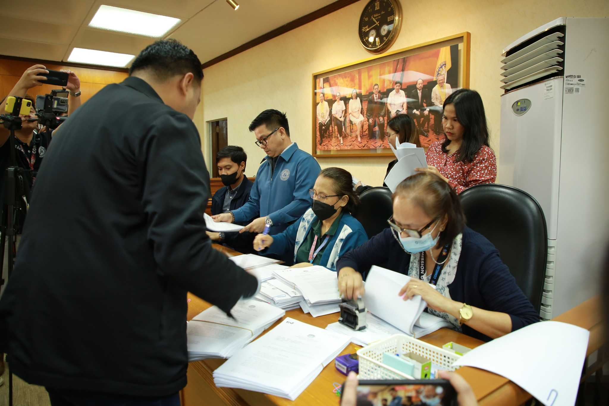 Comelec files disqualification cases vs. 35 BSKE candidates over early campaigning
