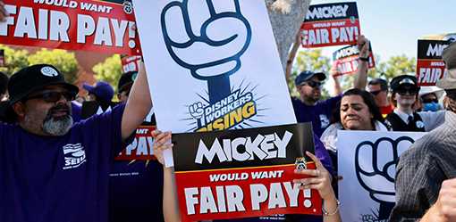 Disney, unions reach tentative pact, avoiding strike at Disneyland