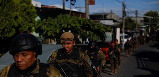 El Salvador deploys 10,000 troops to gang-run capital suburb