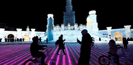Fairy-tale ice sculptures lure droves of tourists into China's Harbin