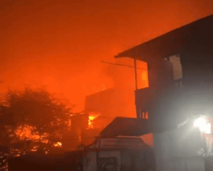 Fire hits 50 residential houses in Alabang, Muntinlupa