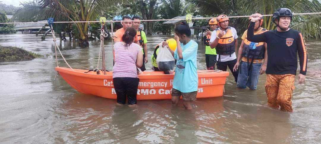 Floods submerge provinces in Eastern Visayas due to shear line-induced rains