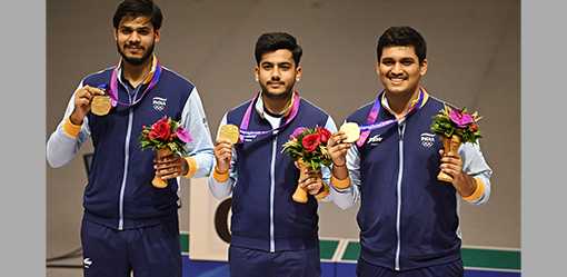 Games-India win their first golds, North Koreans snub South on podium